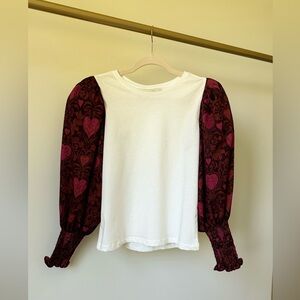 Eugenia Fernández Set 
White and Burgundy colors